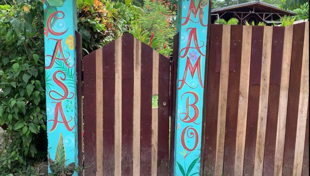 까위따 Casa Mambo B&B 외부 사진